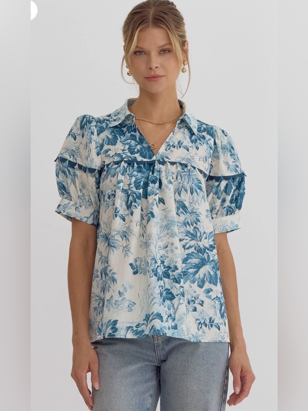 ENTRO * Like New* Teal Blue Floral Blouse - Small